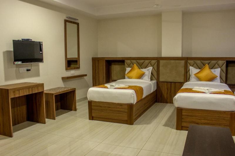Rr Mount Elite Suites Chennai Ngoại thất bức ảnh
