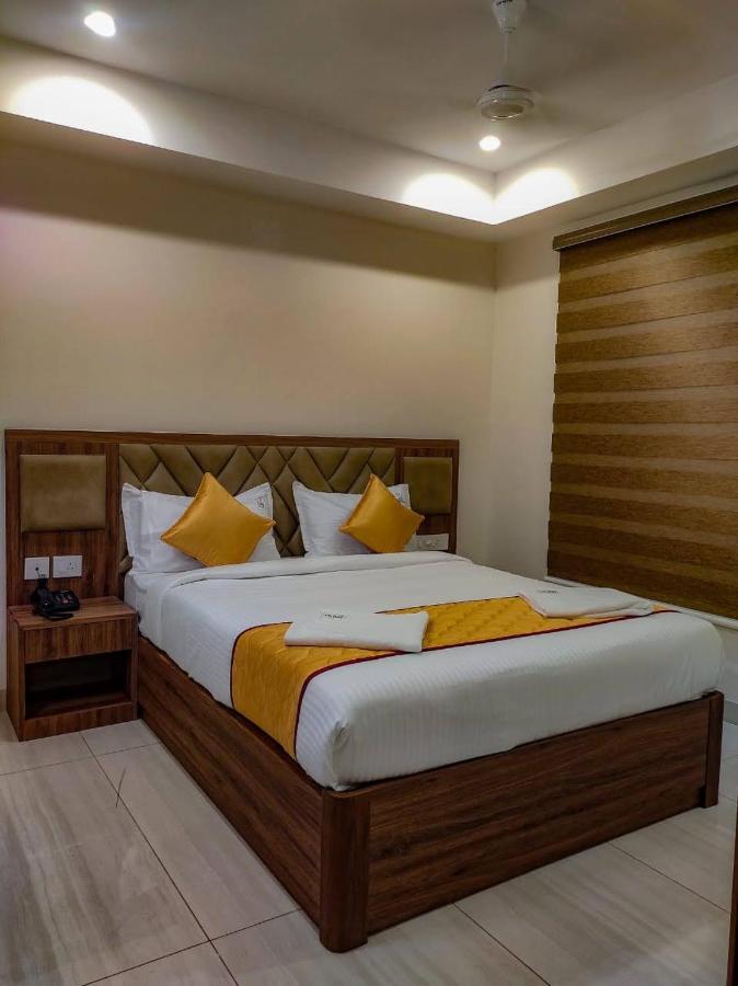 Rr Mount Elite Suites Chennai Ngoại thất bức ảnh