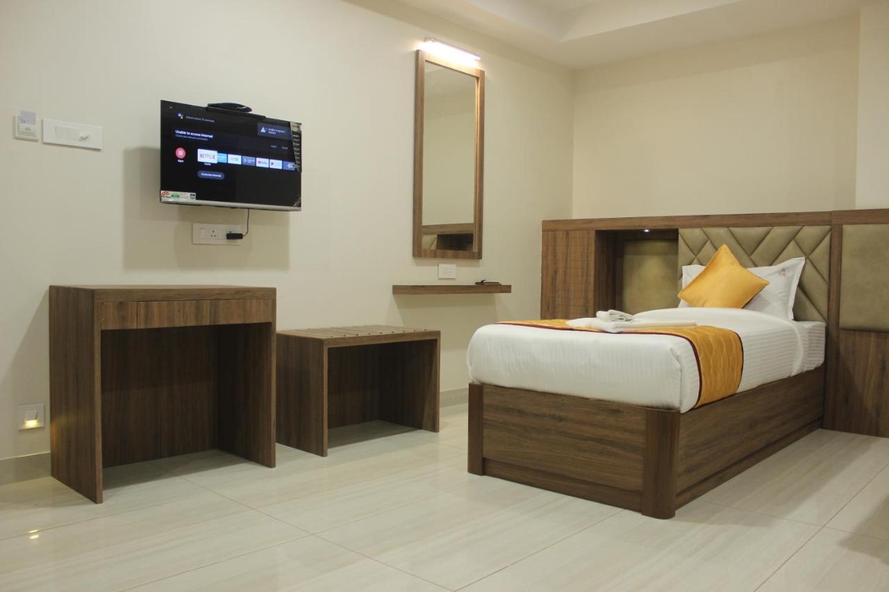 Rr Mount Elite Suites Chennai Ngoại thất bức ảnh